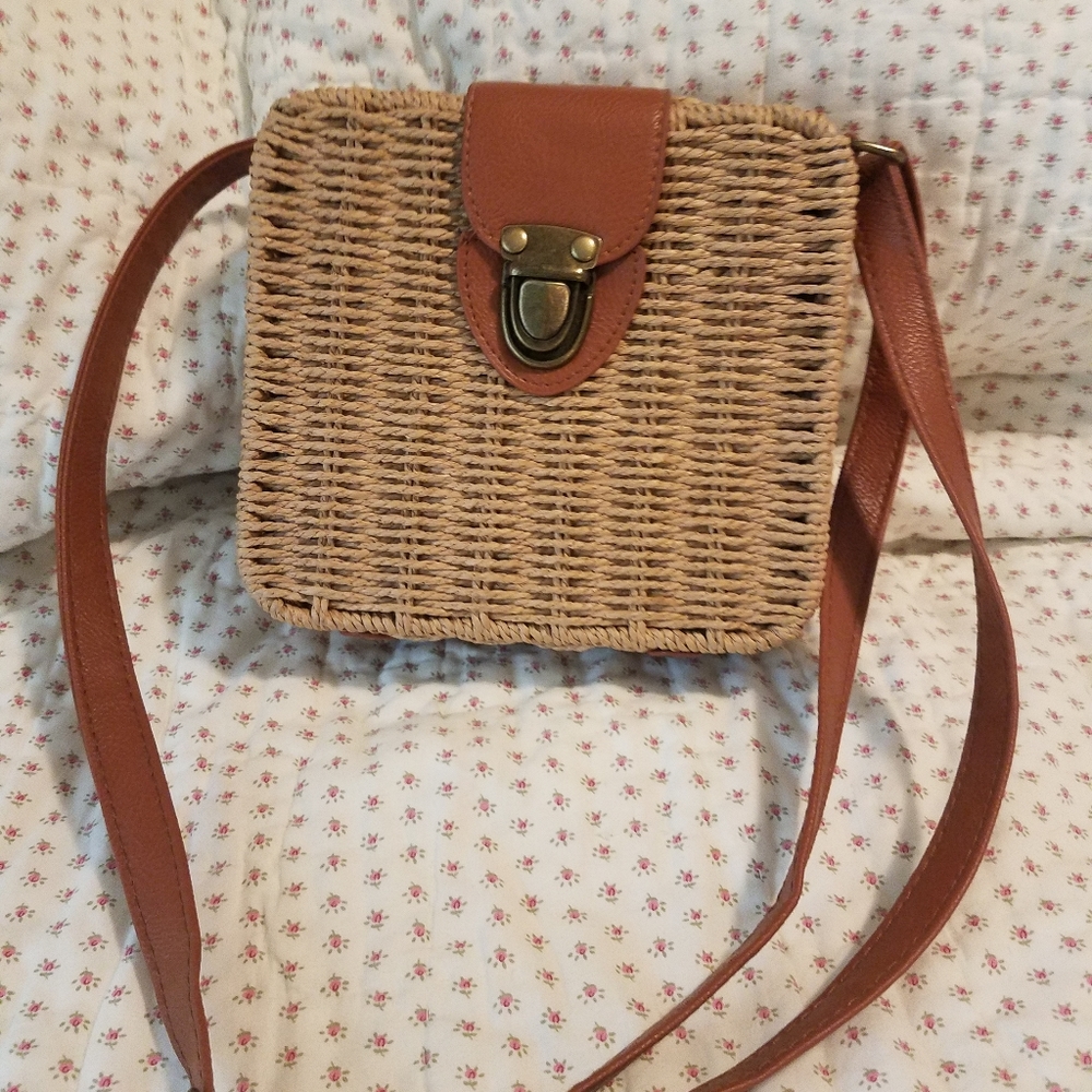 Straw purse NWOT